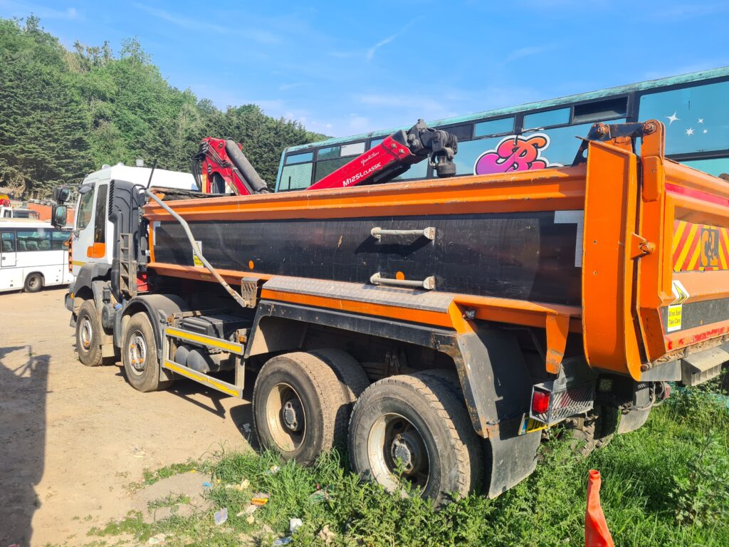 Unique Uses of Grab Lorry South London: Making Lives easy and smooth